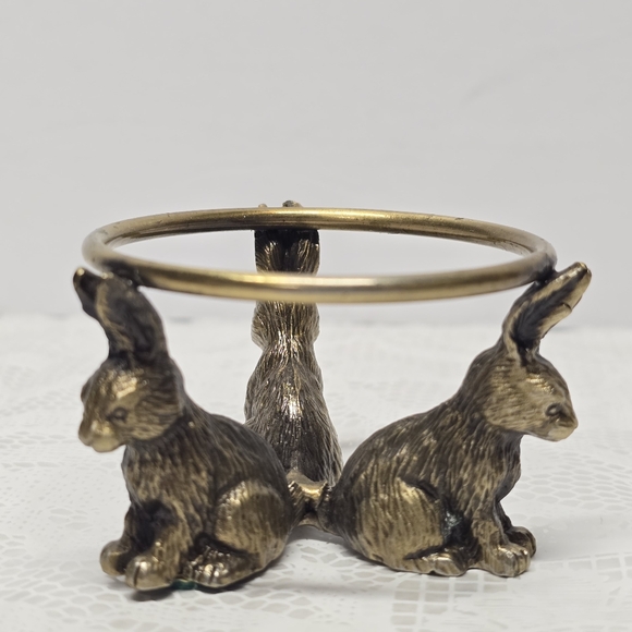 Vintage Three Rabbit Bunnies Metal Decorative Easter Egg Holder Stand - Picture 9 of 11